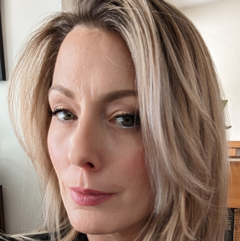 Meet your Posher, Ashley
